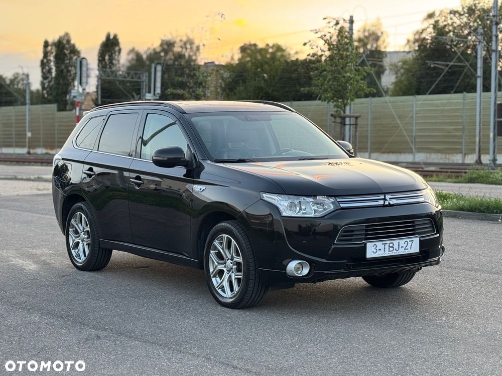 Mitsubishi Outlander PHEV Instyle NAVI + - 1