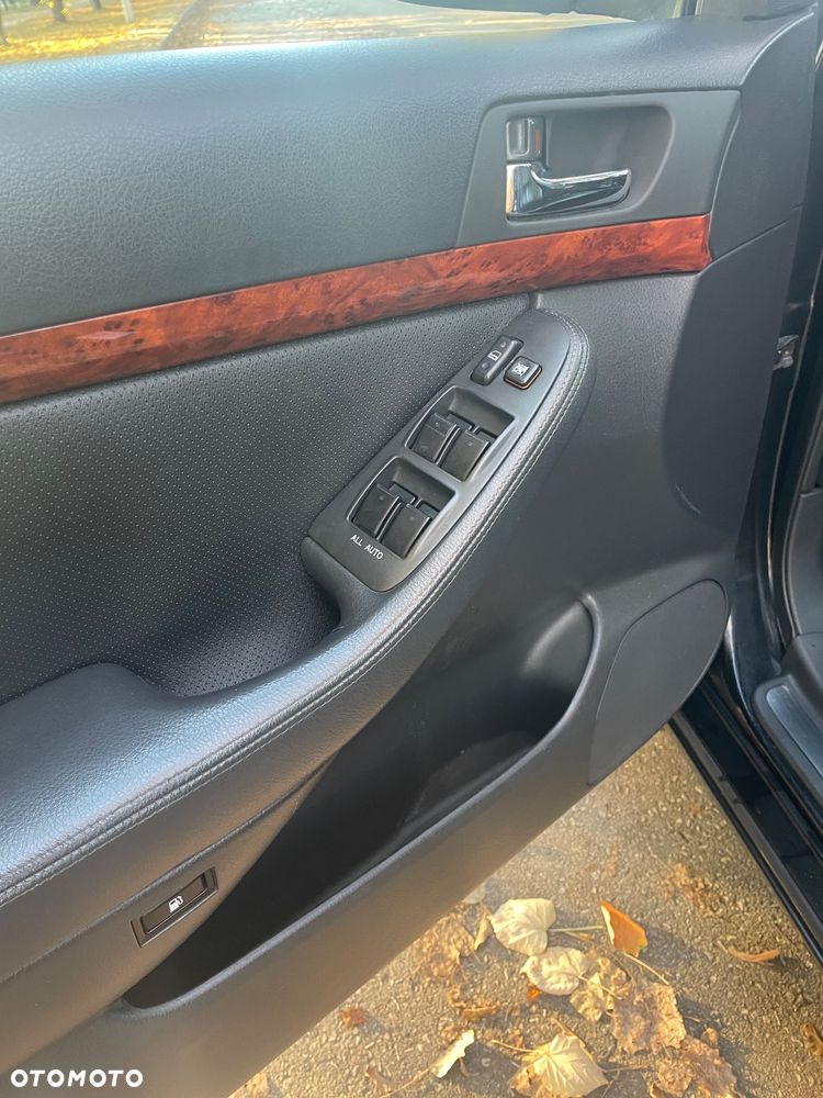 Toyota Avensis 2.0 VVT-i Prestige - 8