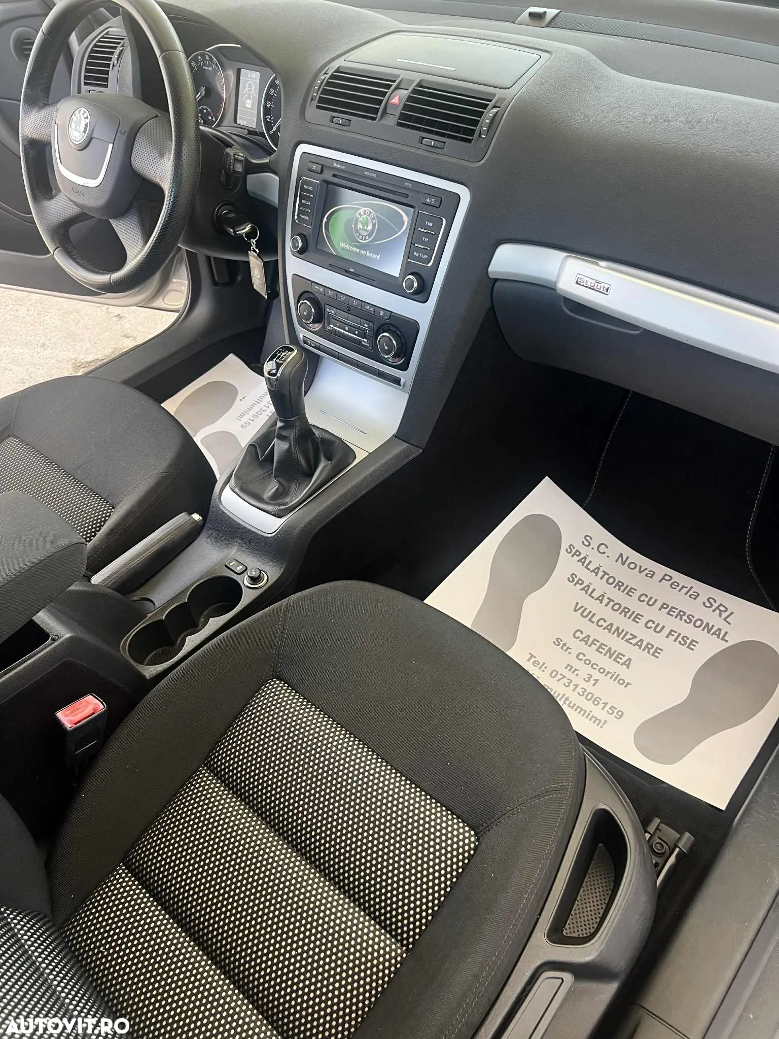 Skoda Octavia Combi 2.0 TDI 4x4 Scout - 8
