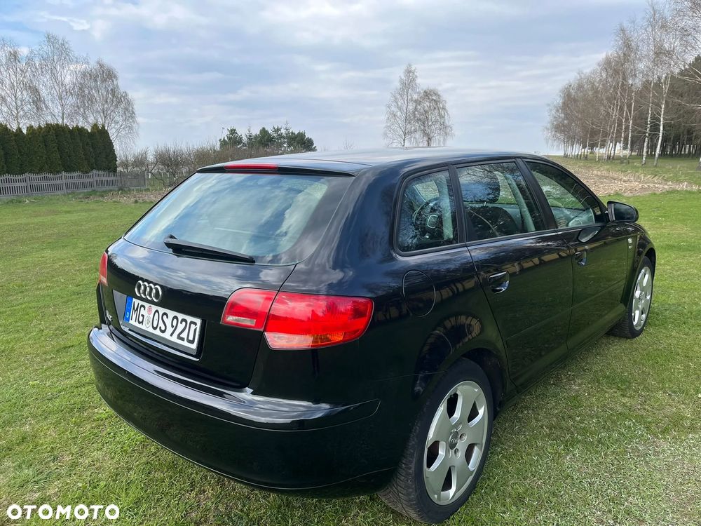 Audi A3 Sportback 1.6 S line Sportpaket plus - 3