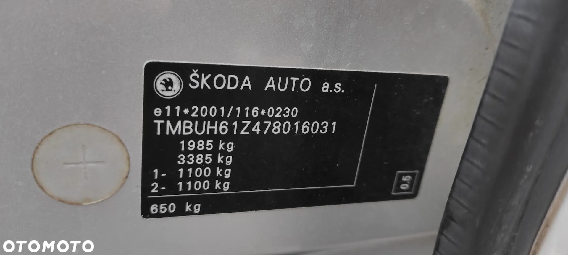 Skoda Octavia Combi 2.0 TDI DPF RS - 13