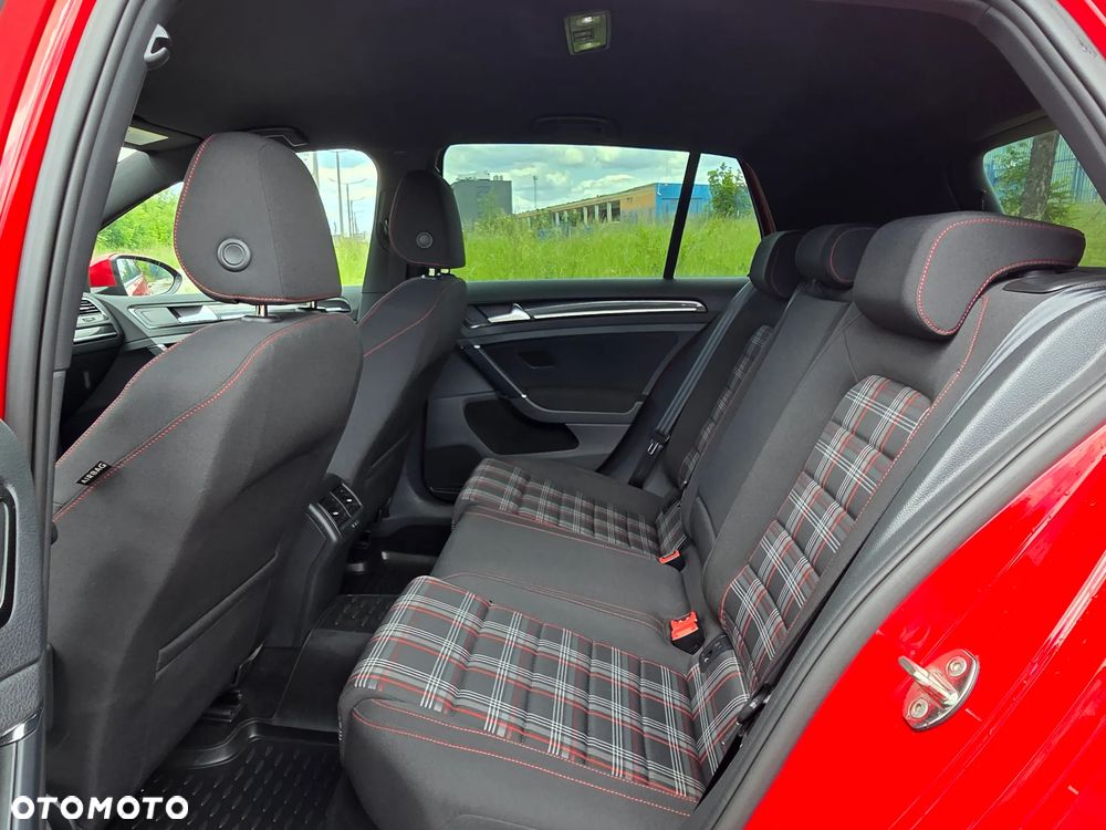 Volkswagen Golf GTI (BlueMotion Technology) DSG - 19