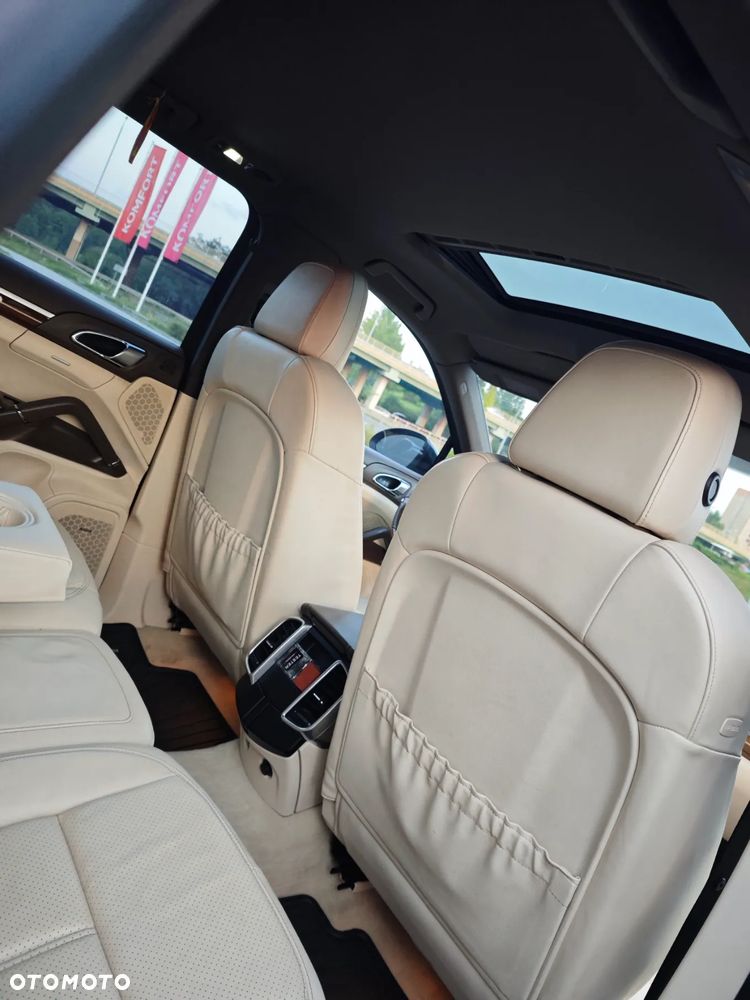 Porsche Cayenne S - 19