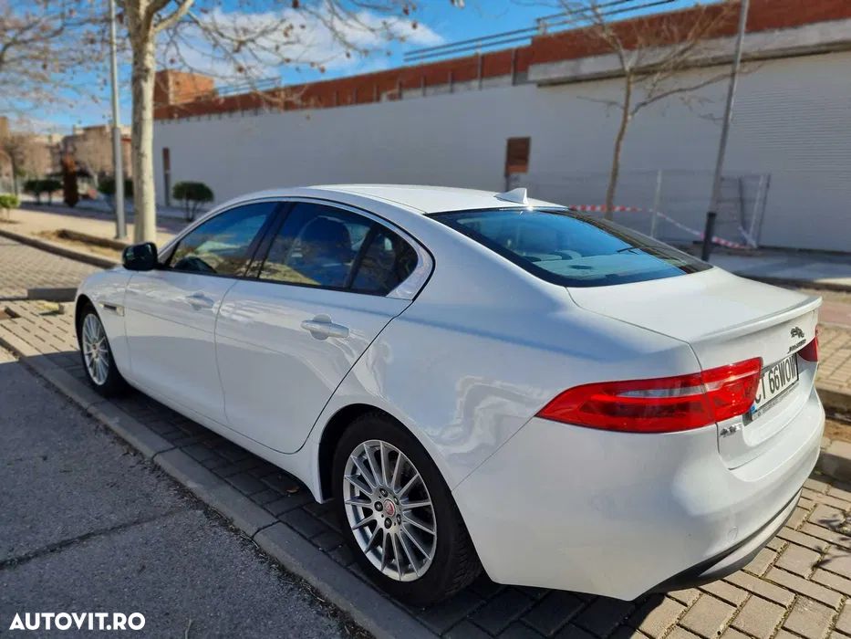 Jaguar XE E-Performance Aut. Portfolio - 8