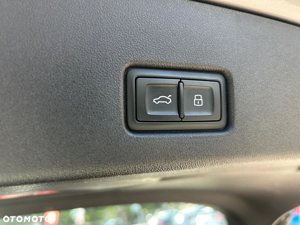 Audi Q4 e-tron - 21