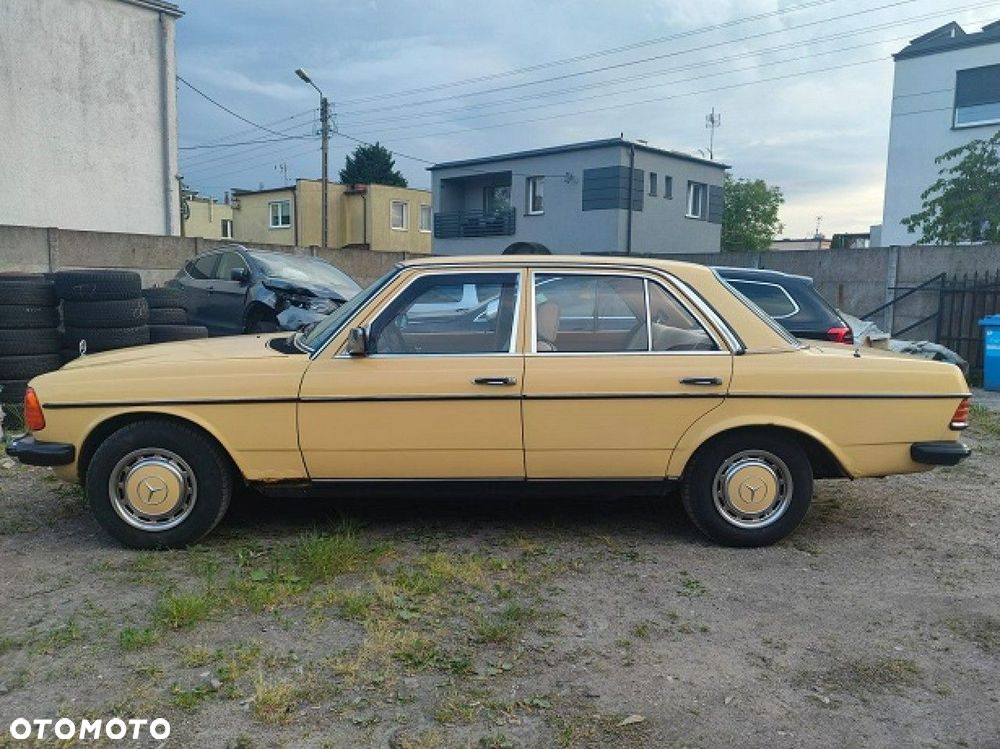 Mercedes-Benz W123 - 2