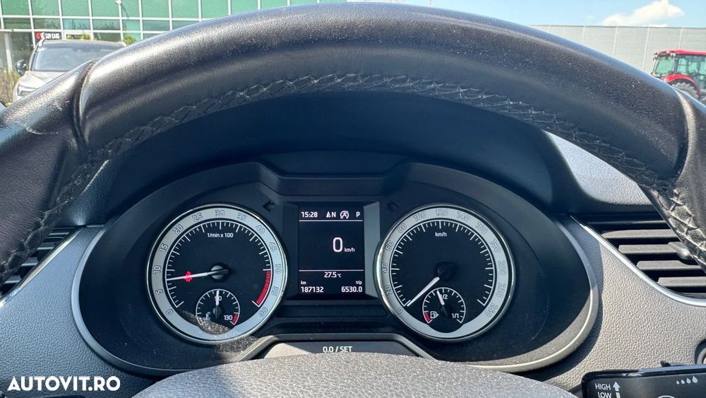 Skoda Octavia 2.0 TDI DSG Style - 5