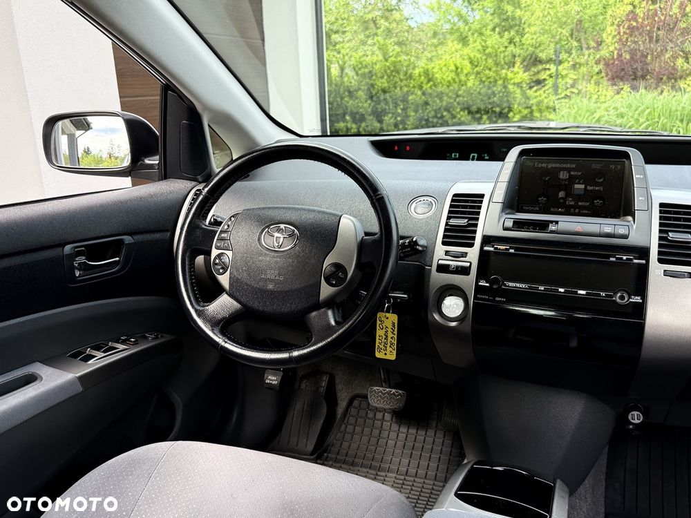 Toyota Prius 1.5 VVT-i Sol - 29
