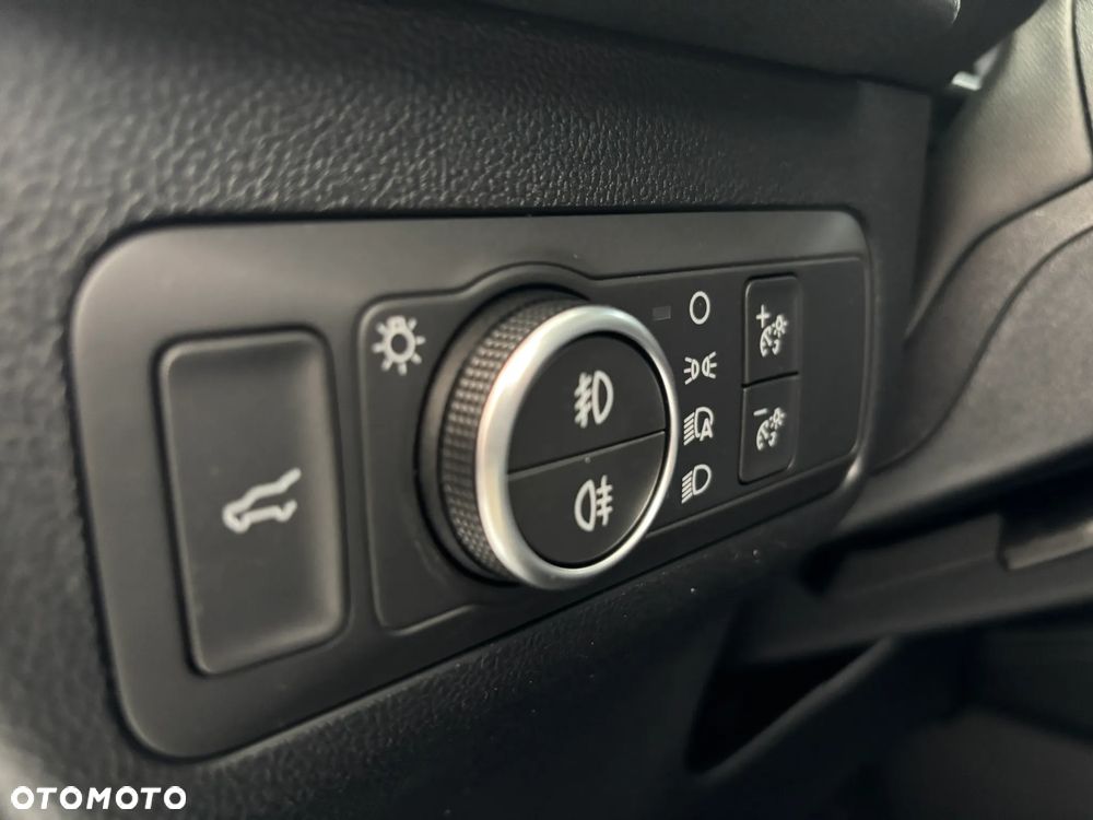 Ford Kuga 2.5 Duratec FHEV ST-LINE X - 18