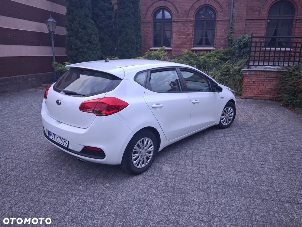 Kia Ceed 1.4 CVVT Attract - 16