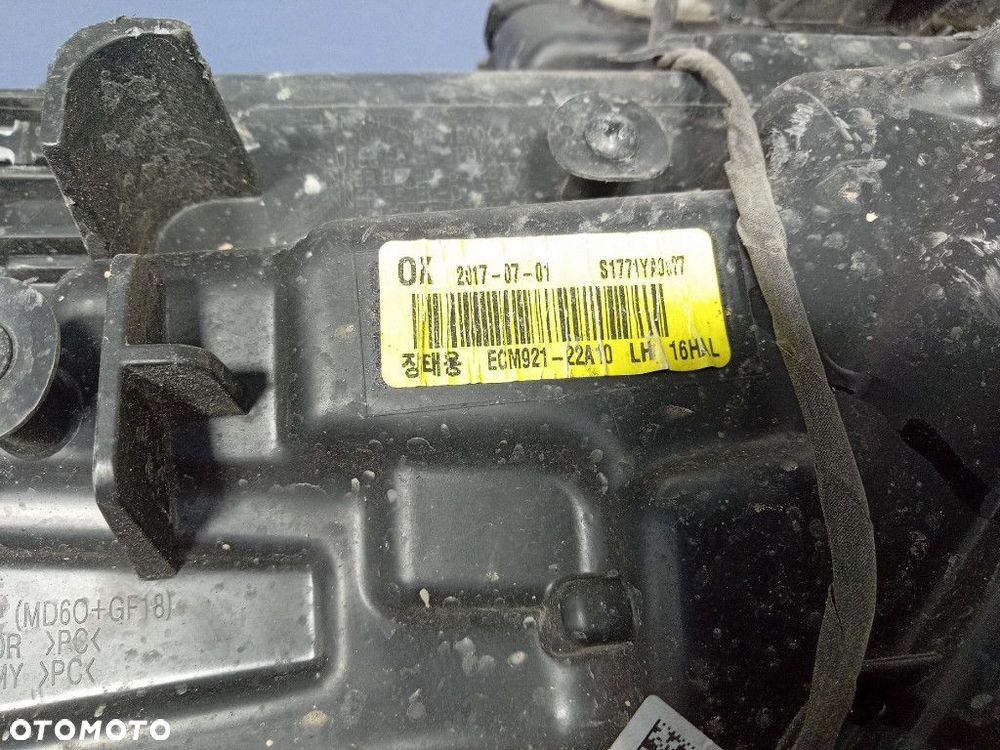 MITSUBISHI OUTLANDER III LIFT  REFLEKTOR LEWY 8301C8-83 - 11