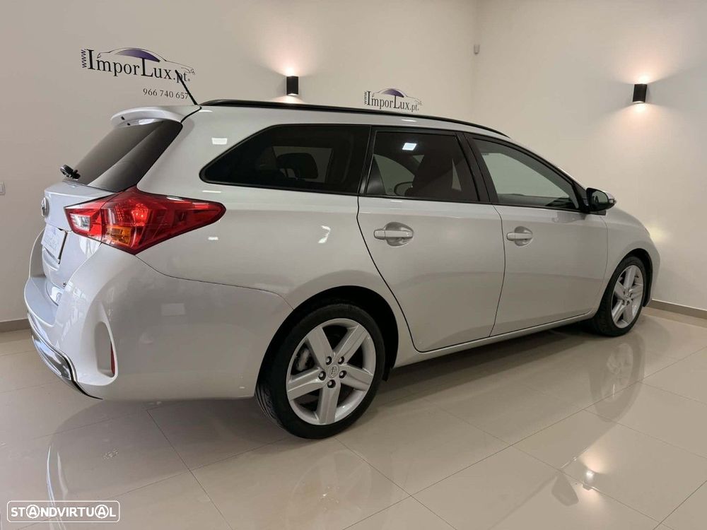 Toyota Auris Touring Sports 1.4 D-4D Comfort - 3