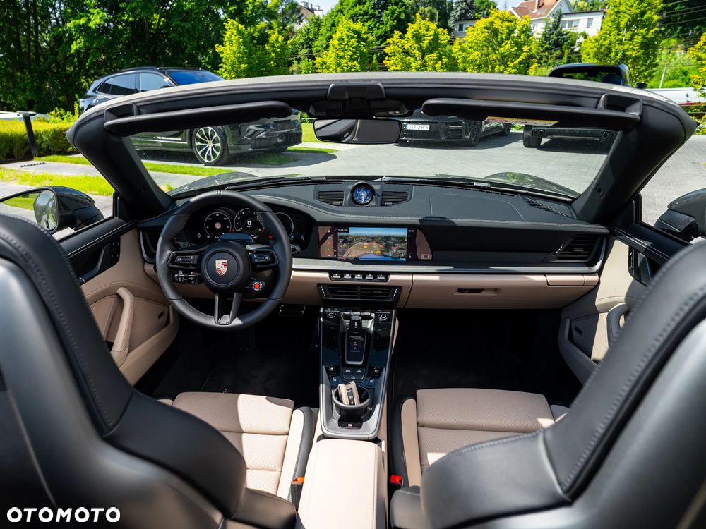 Porsche 911 Carrera - 17