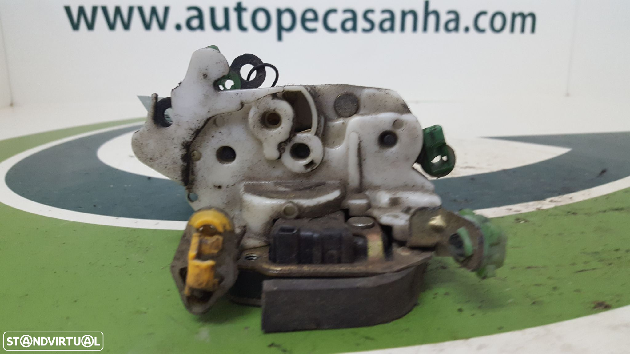 Fecho Da Porta Frente Esq Nissan Primera (P10) - 2