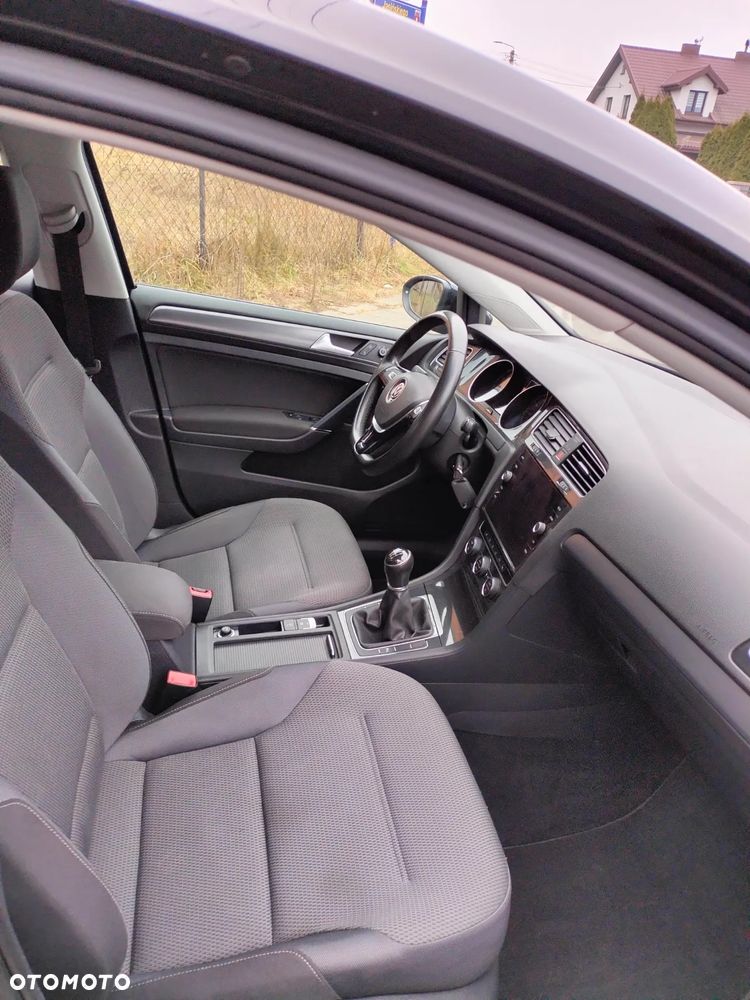 Volkswagen Golf 1.0 TSI BMT Comfortline - 26
