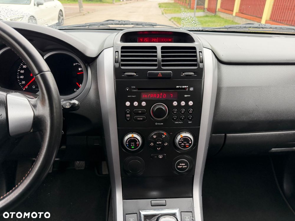 Suzuki Grand Vitara 1.6 Black&White - 28
