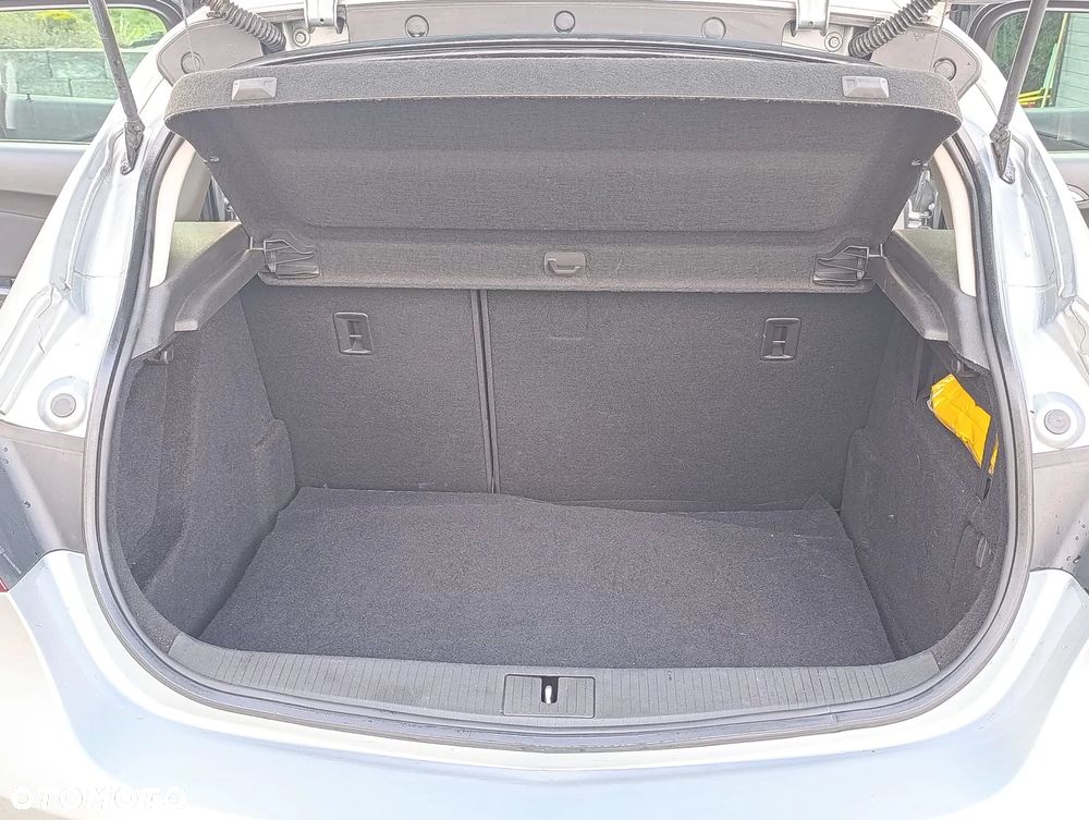 Opel Astra 1.4 Turbo - 11