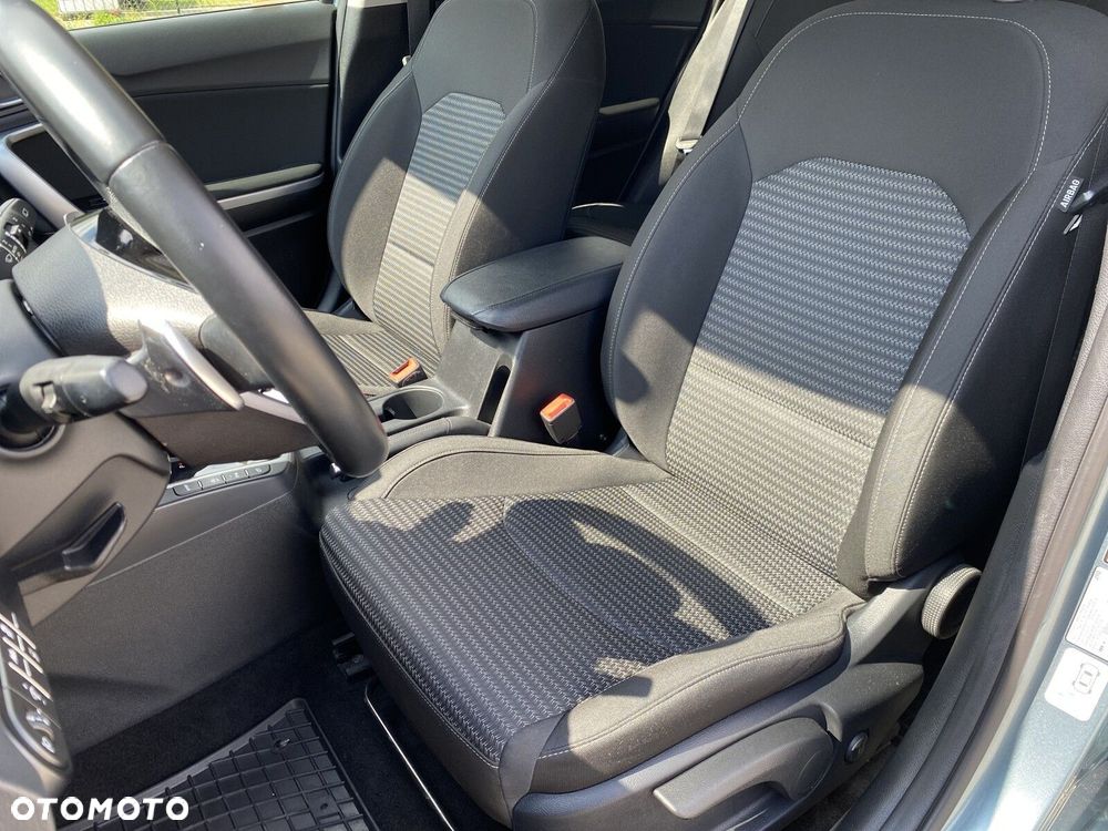 Kia Ceed - 10