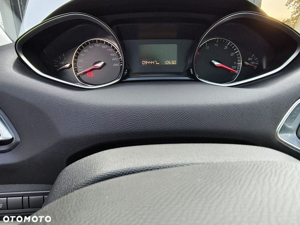 Peugeot 308 - 13