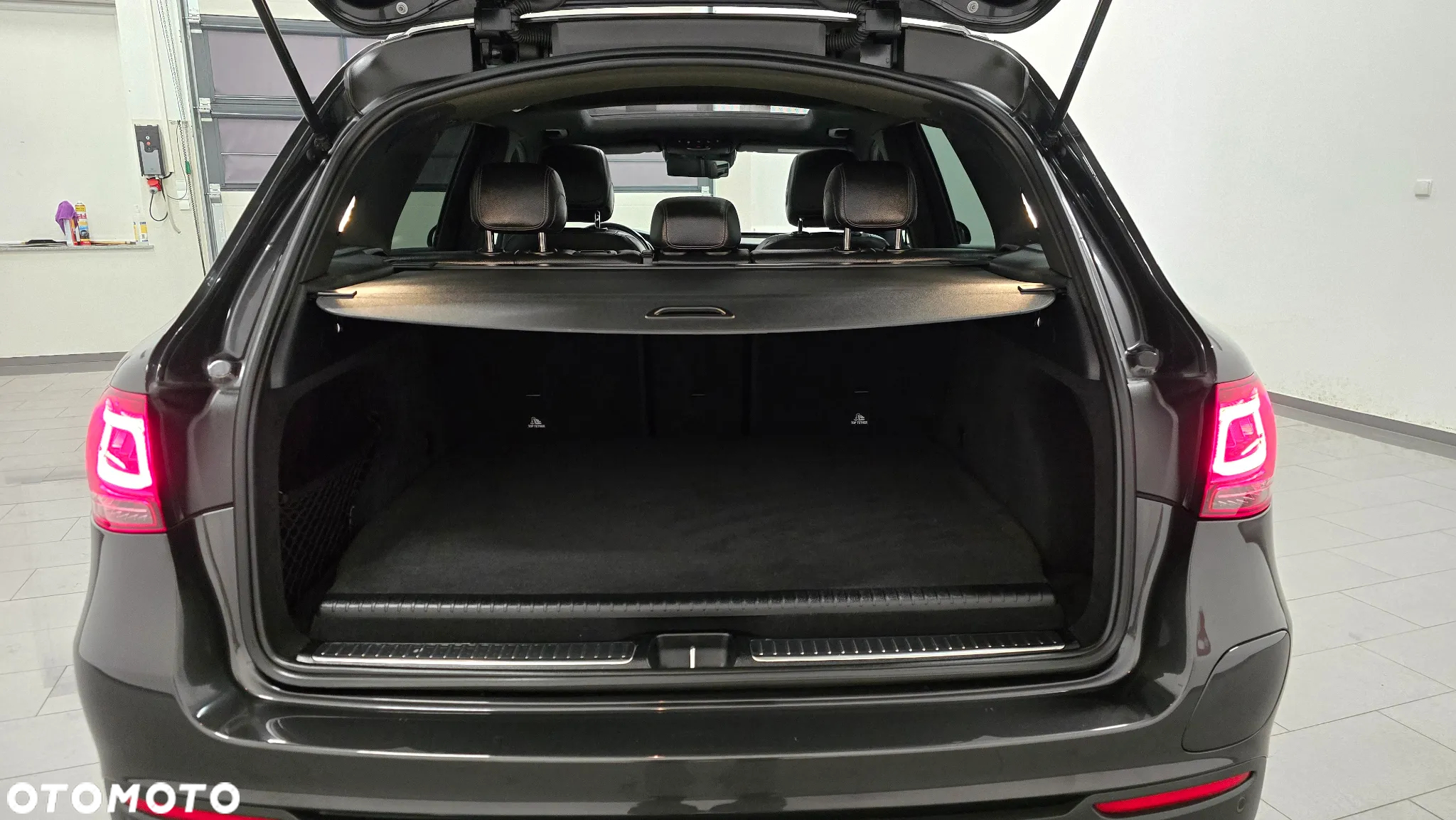 Mercedes-Benz GLC 300 de 4Matic 9G-TRONIC AMG Line Plus - 9