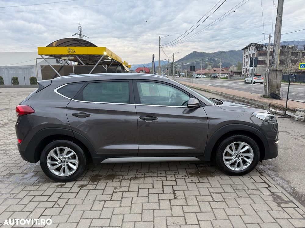 Hyundai Tucson blue 1.7 CRDi 2WD DCT Style - 38
