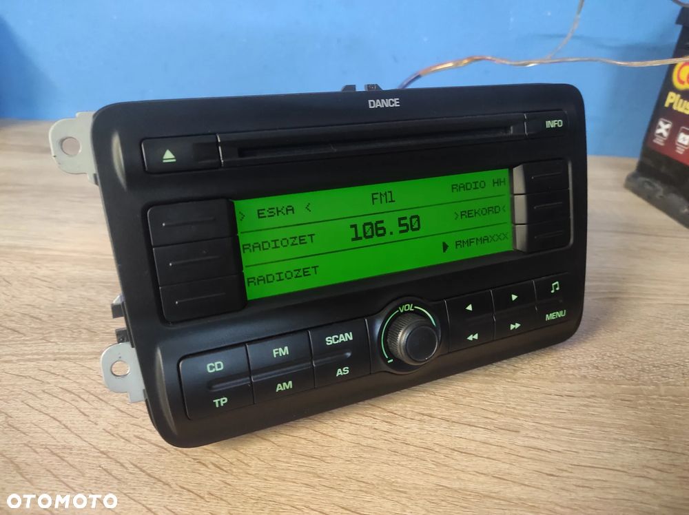 RADIO AUDIO ODTWARZACZ SKODA FABIA 2 ROOMSTER RAPID OCTAVIA 2 5J0 ROZKODOWANE WYSYŁKA !!! - 3