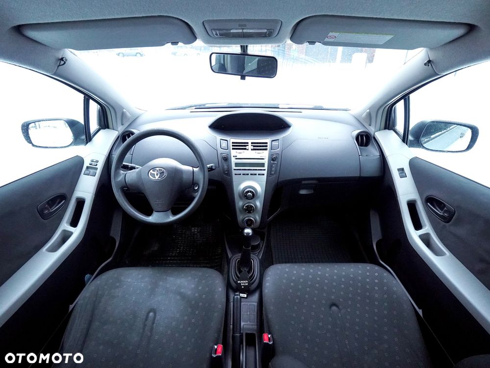 Toyota Yaris 1.0 Luna A/C - 8