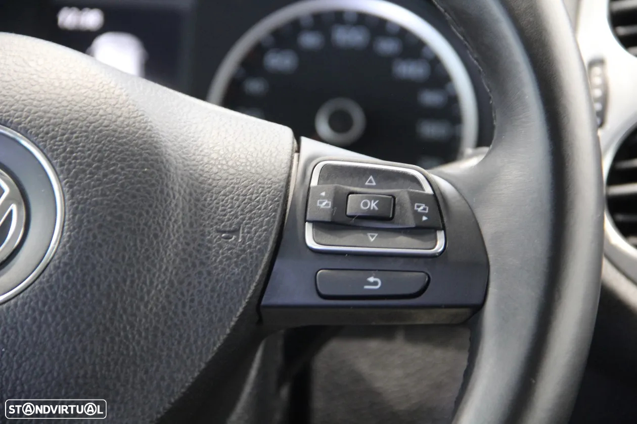 VW Tiguan 2.0 TDi Sport BlueMotion - 11