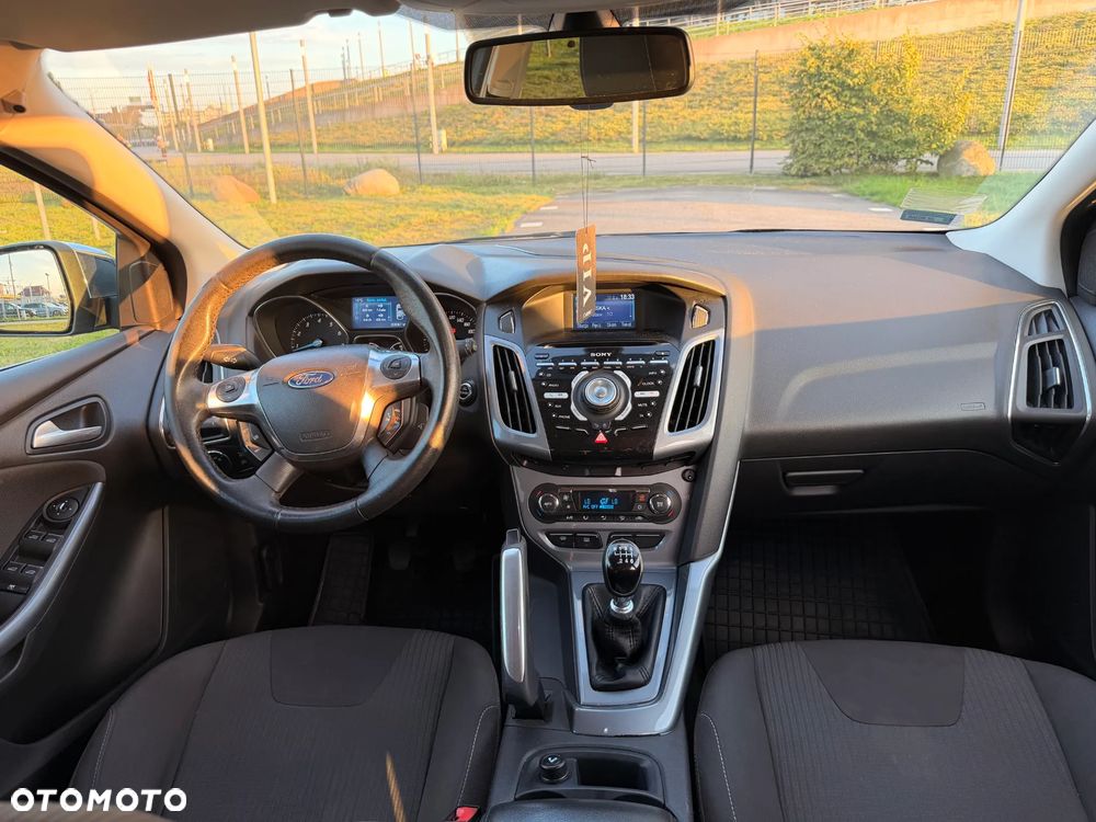 Ford Focus 1.6 EcoBoost Titanium - 8