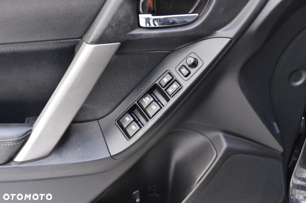 Subaru Forester 2.0XT Platinum Lineartronic - 17