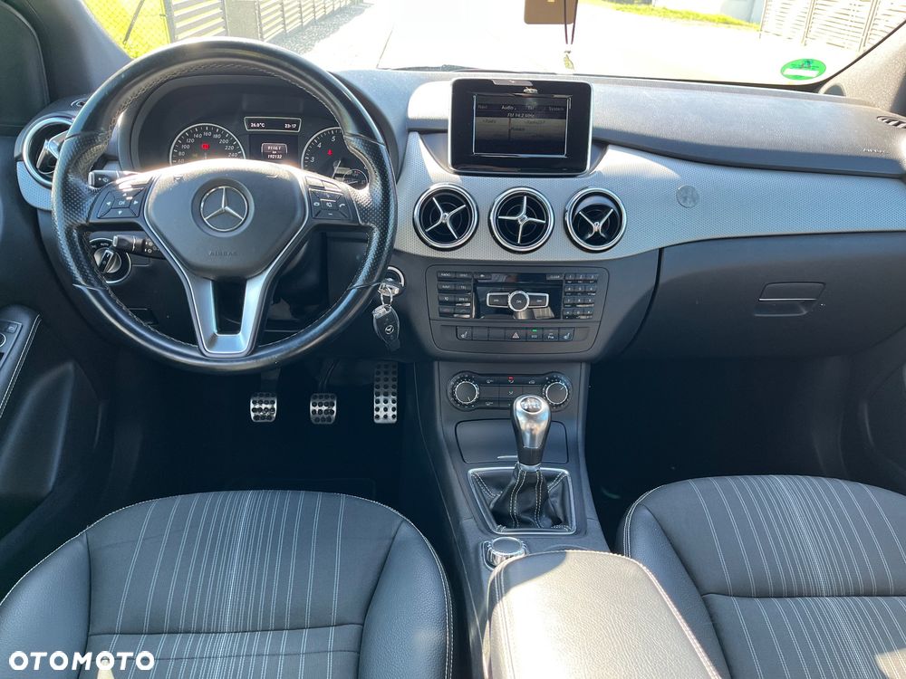 Mercedes-Benz Klasa B 180 UrbanStyle Edition - 5