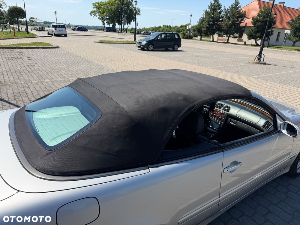 Mercedes-Benz CLK - 22