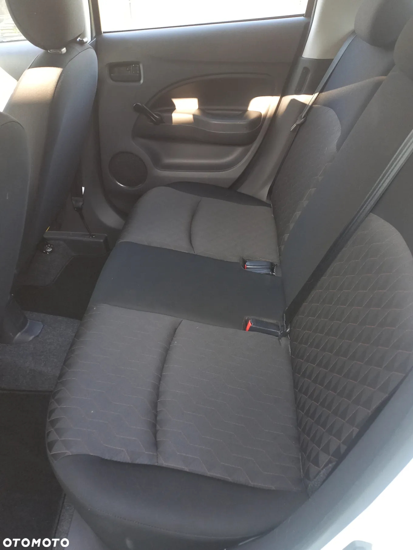Mitsubishi Space Star 1.2 - 8