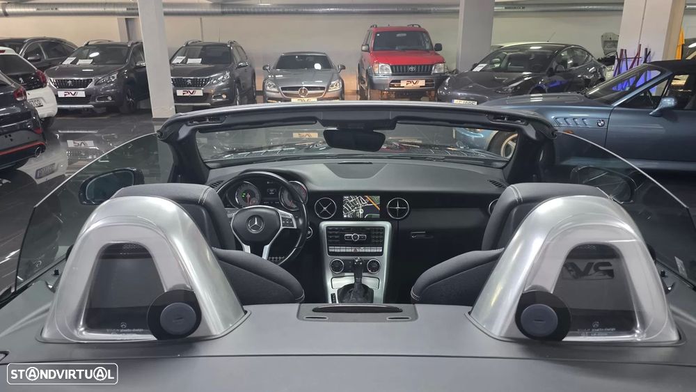 Mercedes-Benz SLK 250 (BlueEFFICIENCY) 7G-TRONIC - 21