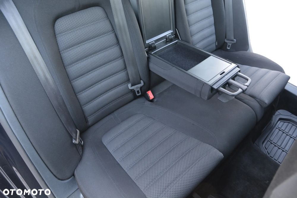 Volkswagen Passat 1.8 TSI Exclusive - 25