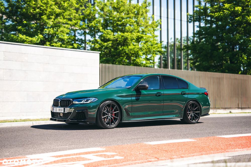 BMW Seria 5 M550i xDrive sport - 2