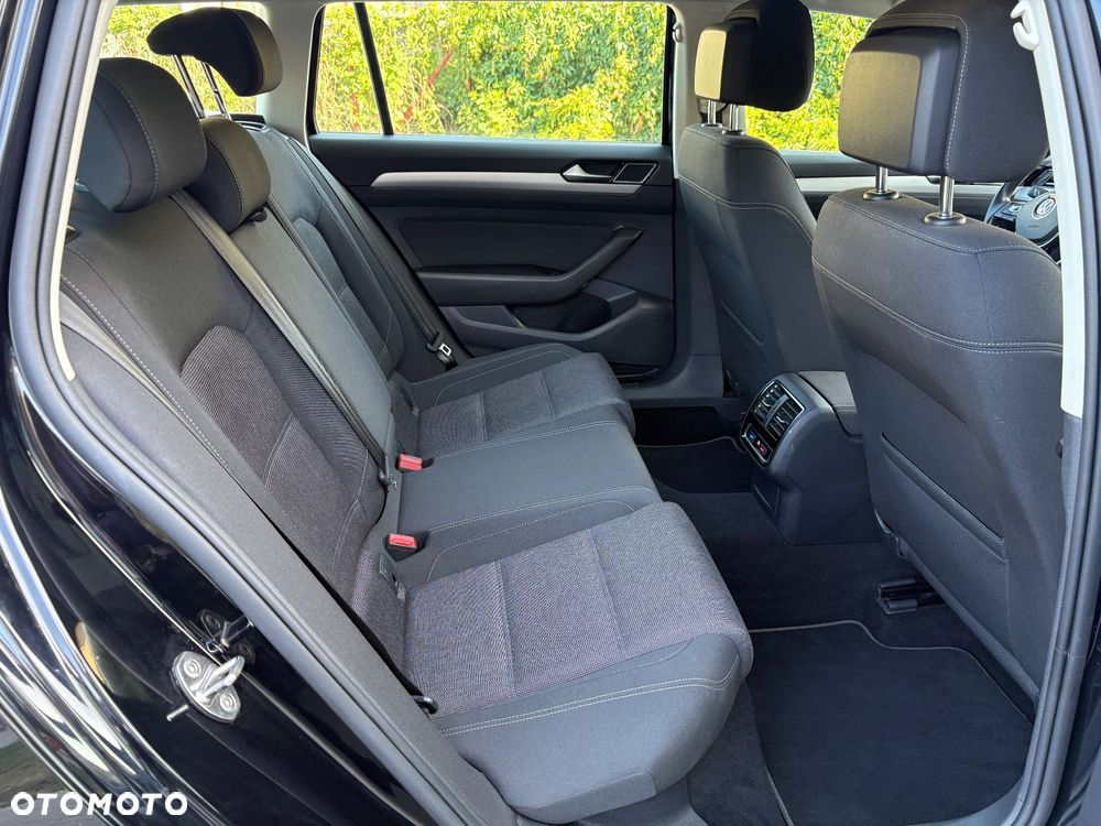 Volkswagen Passat Variant 1.5 TSI EVO Comfortline DSG - 22