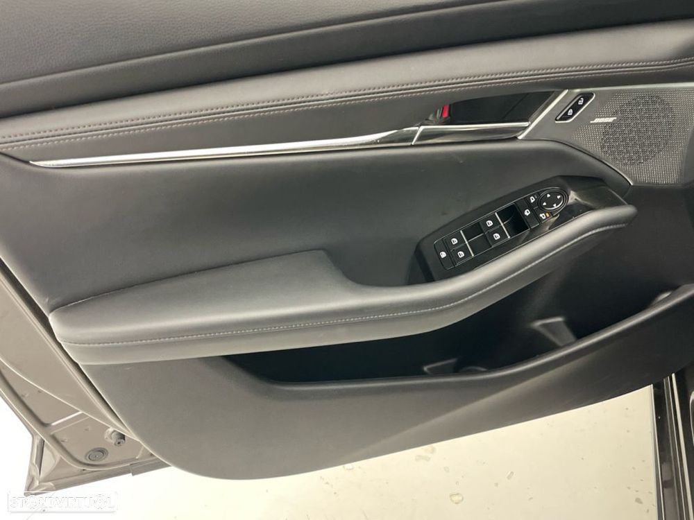 Mazda 3 Sedan 2.0 Sky-G Excellence - 16