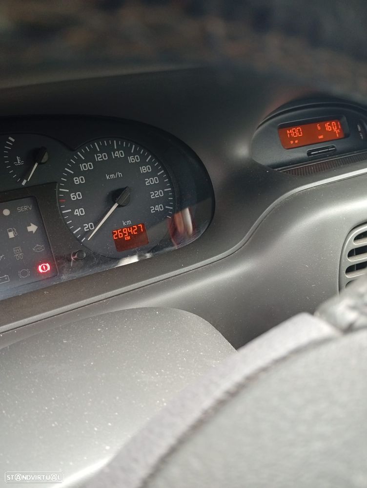 Renault Scénic 1.4 16V RXT AC - 6