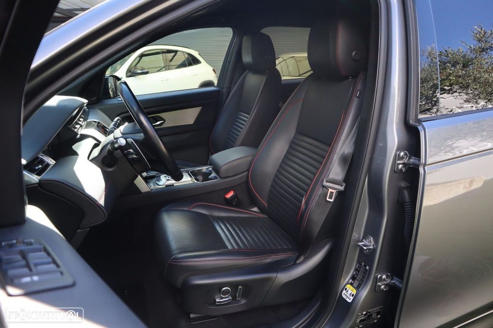 Land Rover Discovery Sport P300e Dynamic HSE - 30