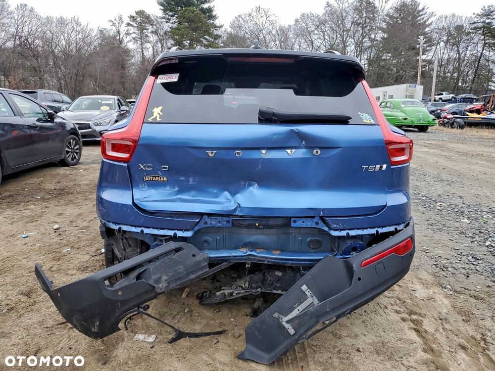 Volvo XC 40 - 6
