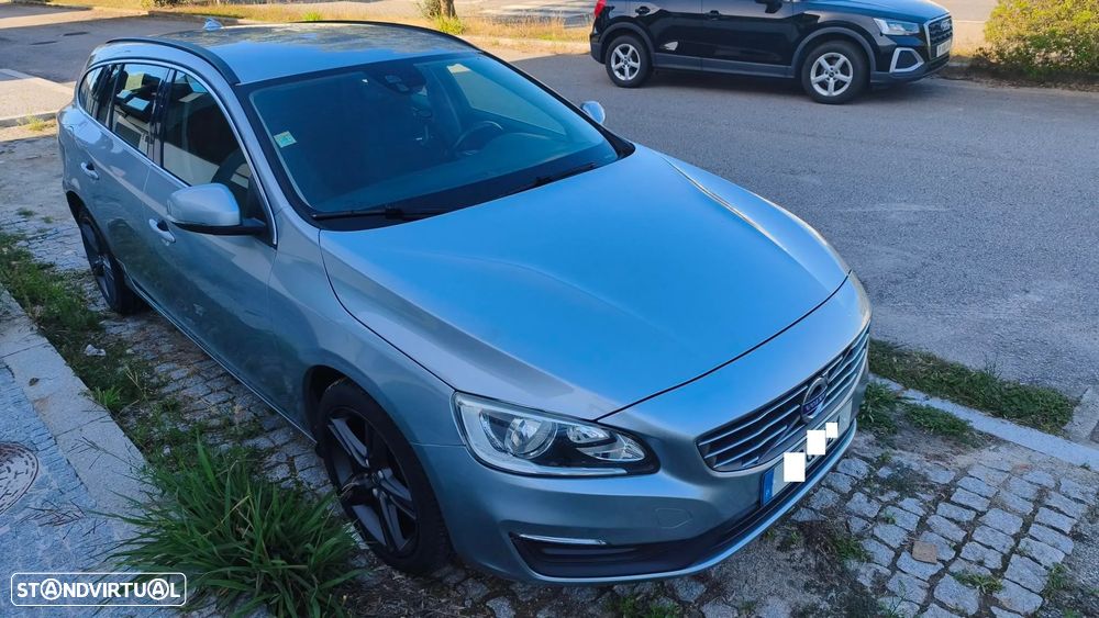 Volvo V60 2.0 D2 Momentum Drive - 2