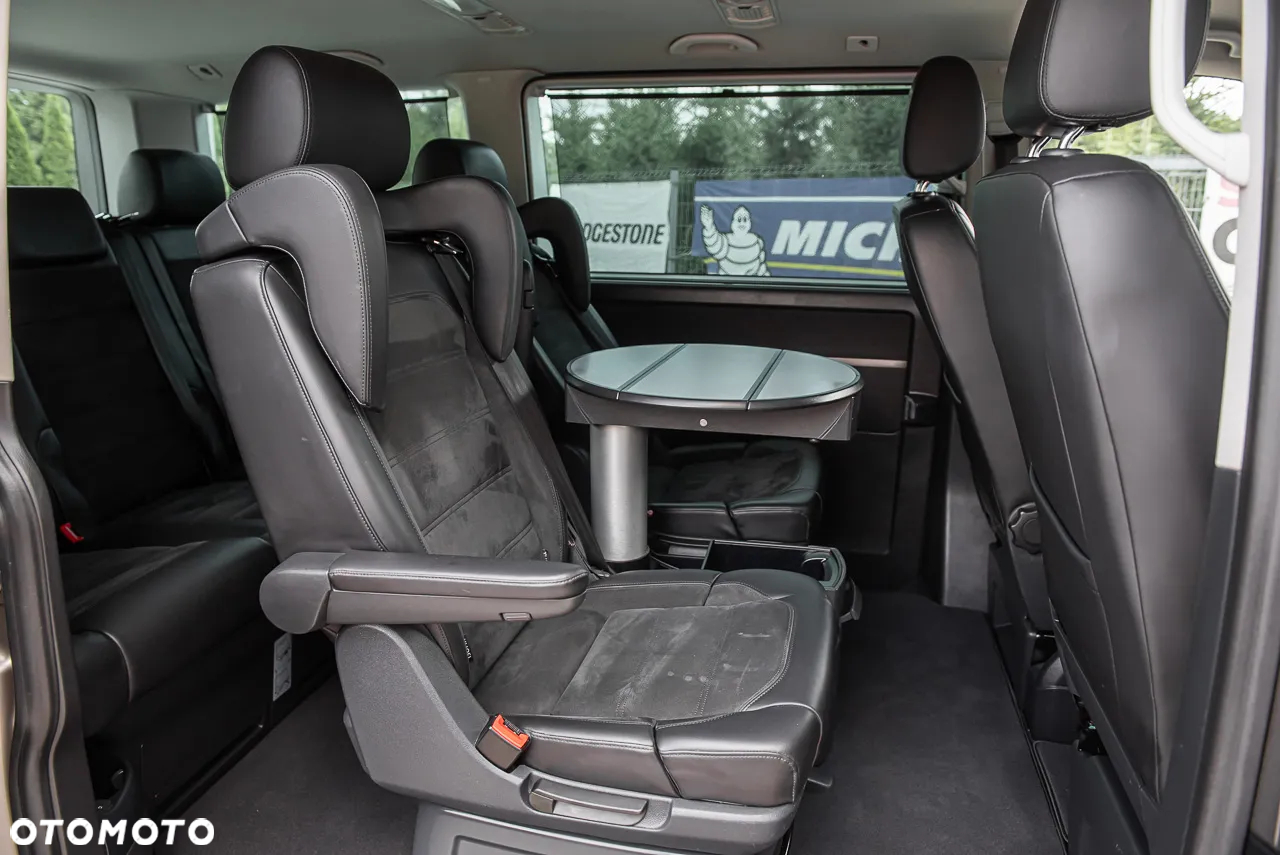 Volkswagen Multivan - 26