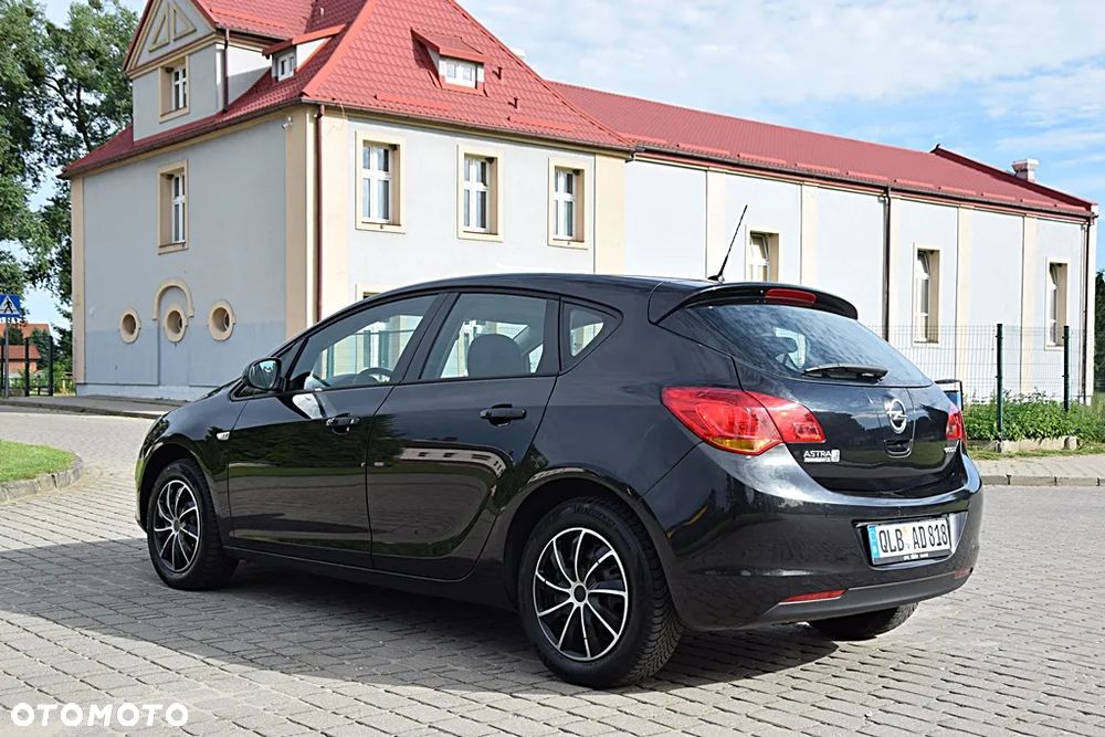 Opel Astra 1.4 ecoFLEX - 8