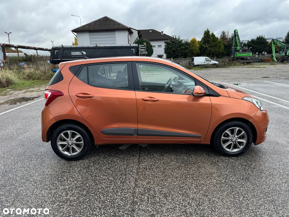 Hyundai i10 1.0 Premium - 11