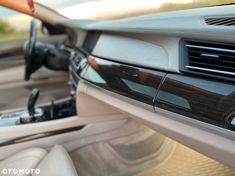 BMW Seria 7 730d - 10