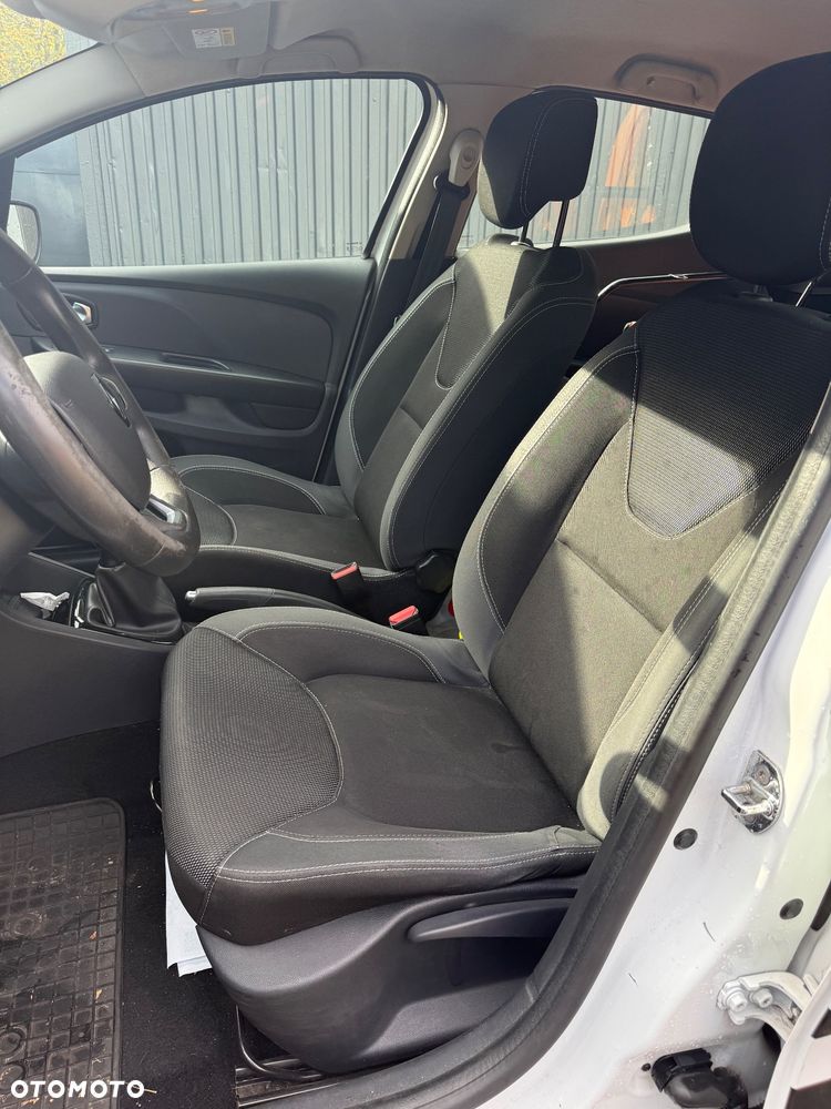 Renault Clio - 18