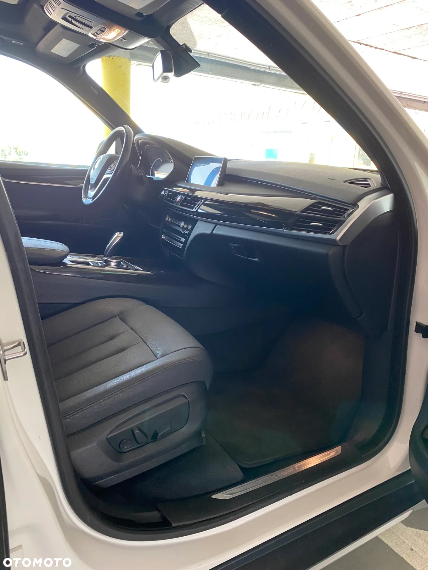 BMW X5 xDrive35i - 11