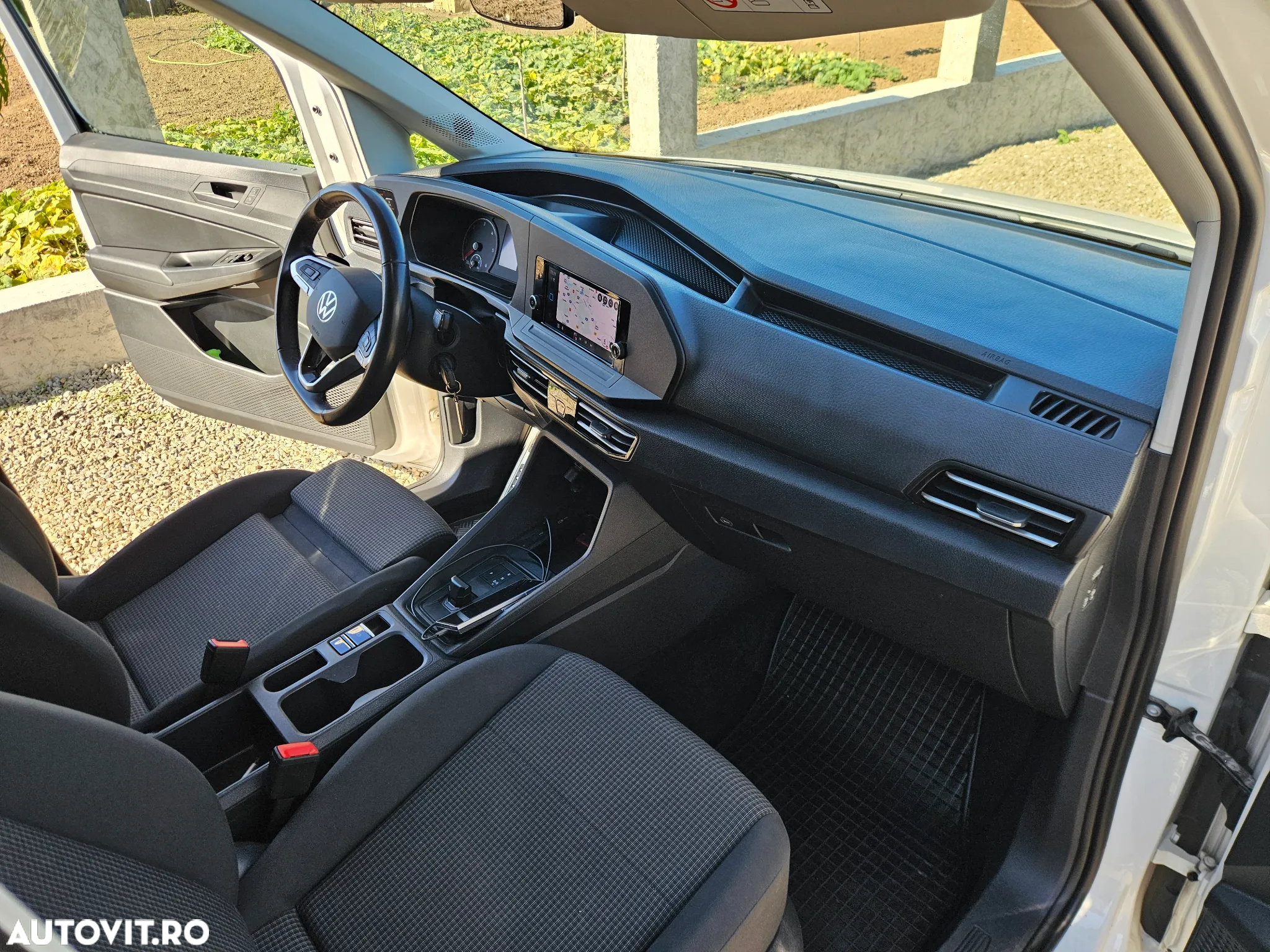 Volkswagen Caddy Maxi 2.0 TDI 90 kW DSG - 21