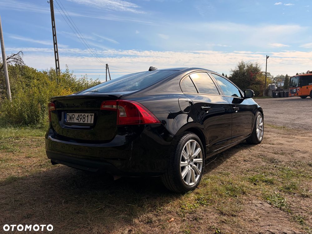 Volvo S60 2011 photo 3